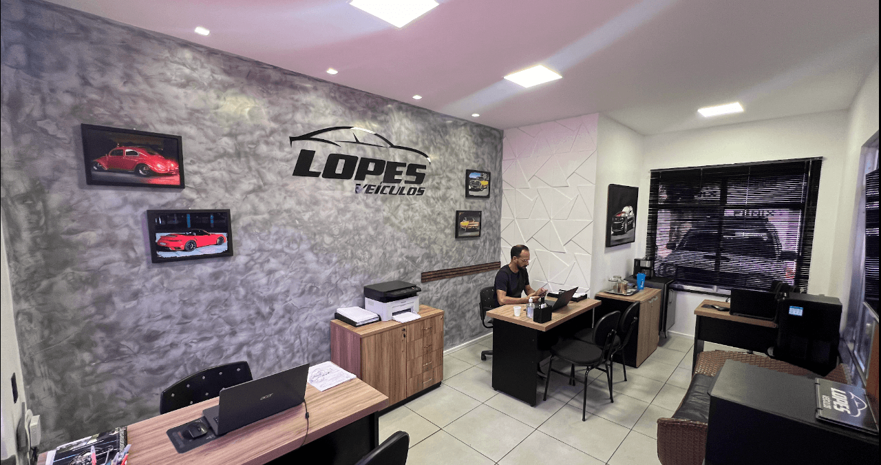 Escritório de atendimento da Lopes Veículos